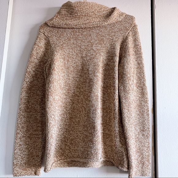 Thick Calvin Klein Sweater - Picture 2 of 3